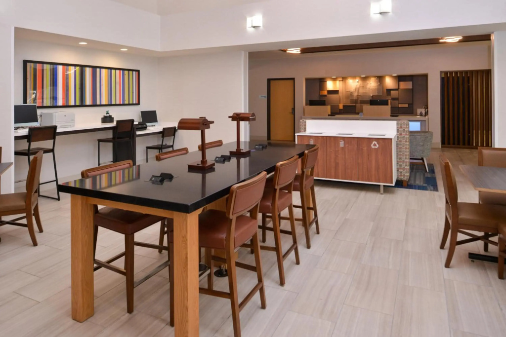 Holiday Inn Express Stockton Southeast by IHG - фото 27