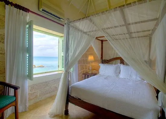 3 Bedrooms Suite oceanfront