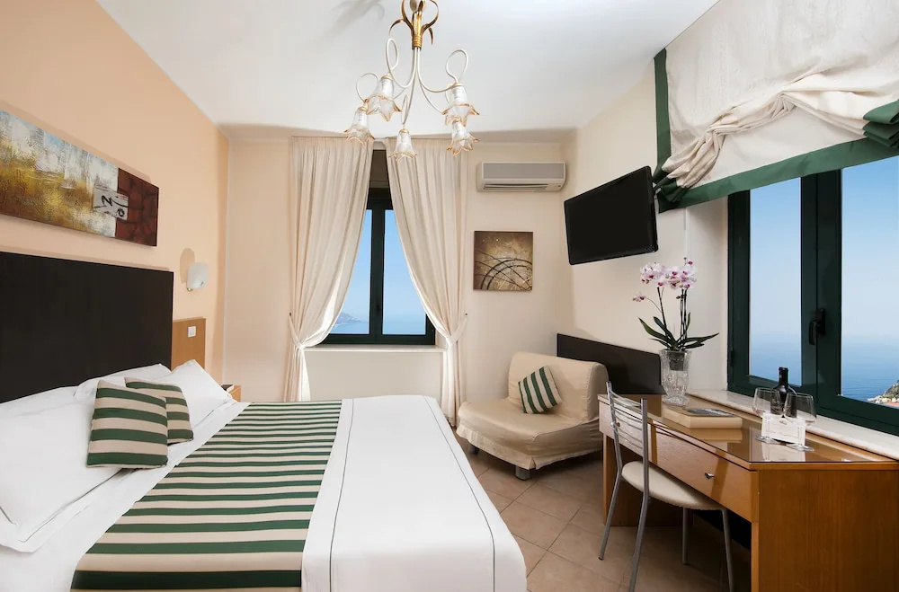 Hotel La Pensione Svizzera - Chambres