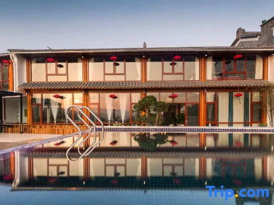 Tengchong Wengu 1970 Panoramic Wenquan Vacation Apartment