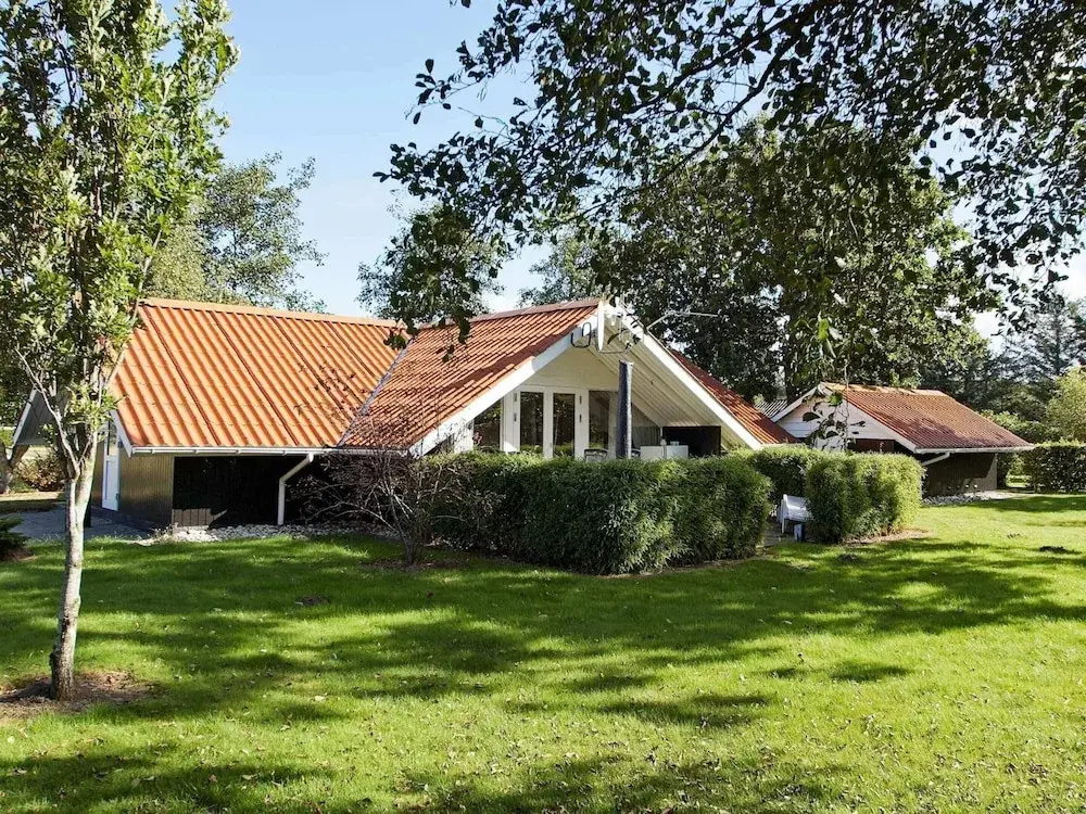 6 Person Holiday Home in Hemmet
