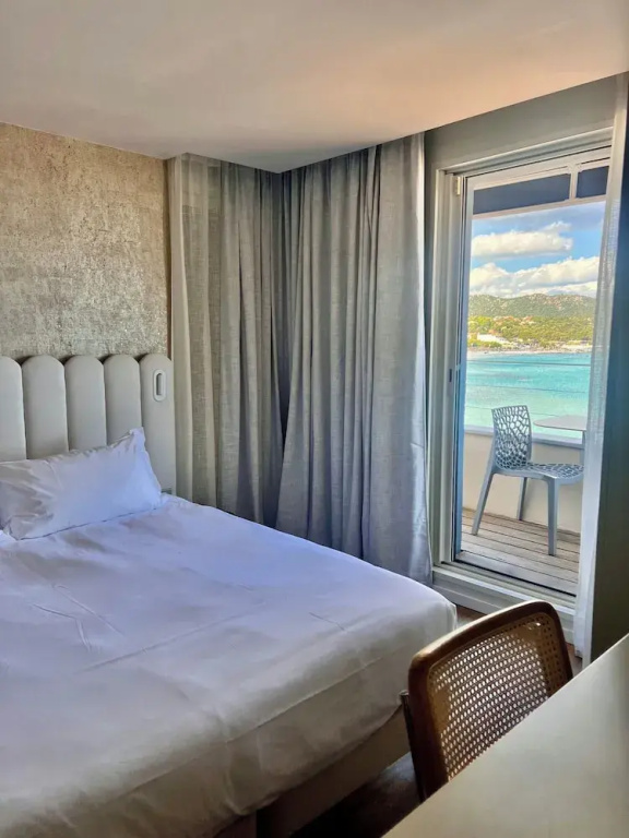Standard Double room with balcony and with sea view (full double bed)