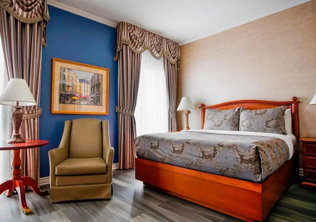 Classic Double room (full double bed)