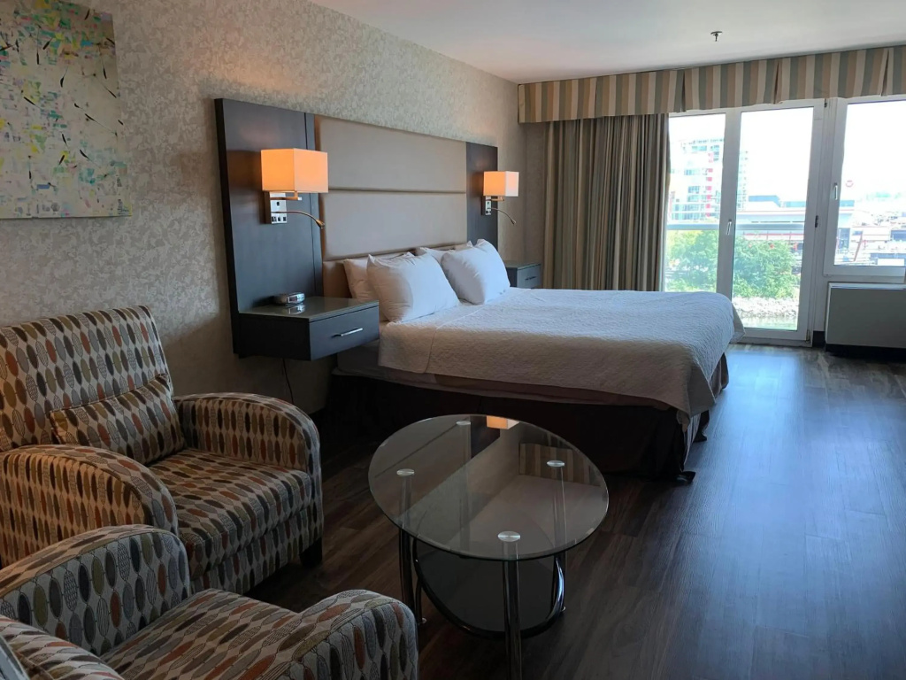 Coast Lonsdale Quay Hotel - Général