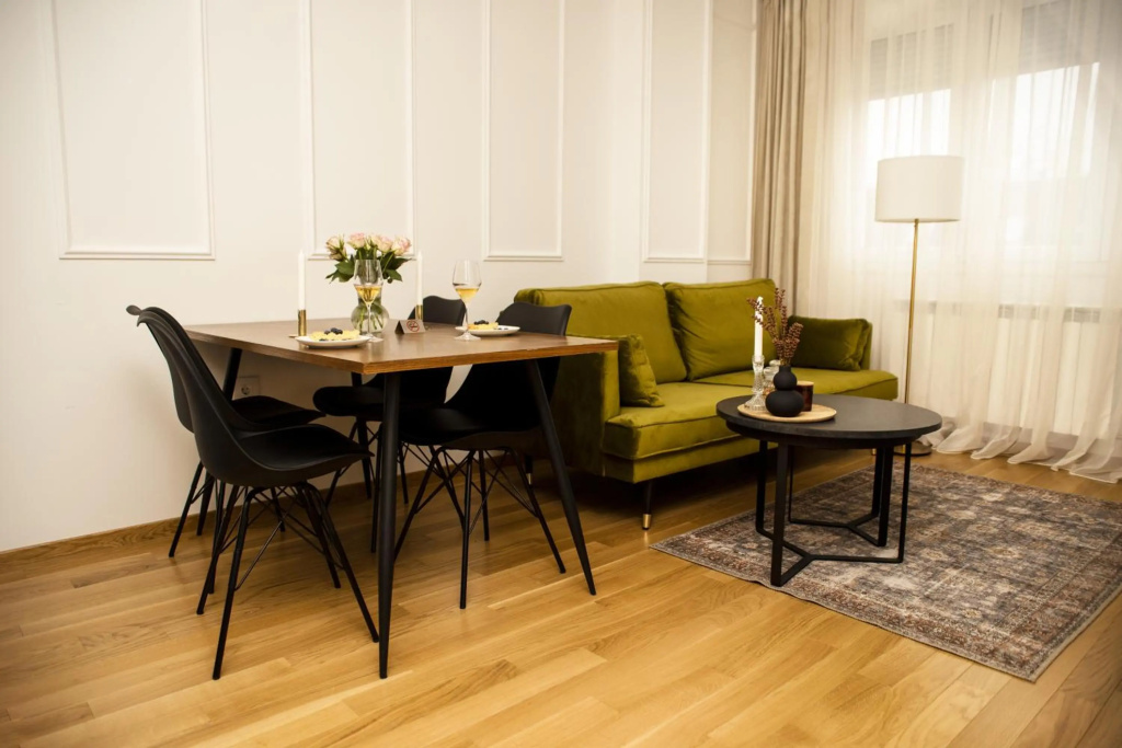 Room21 — 4