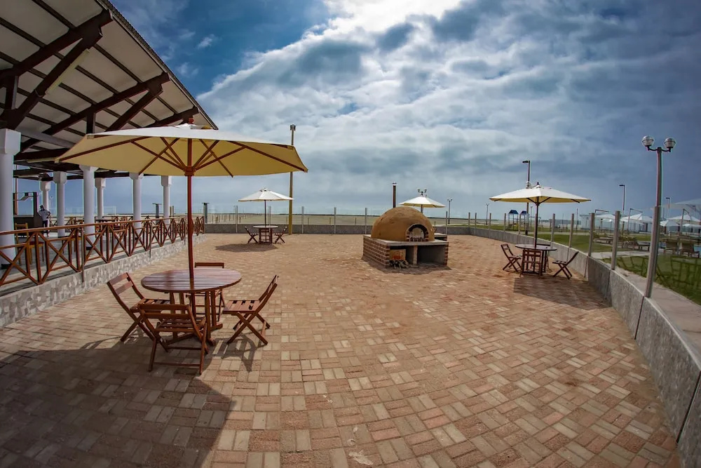 Beach & Waterfront