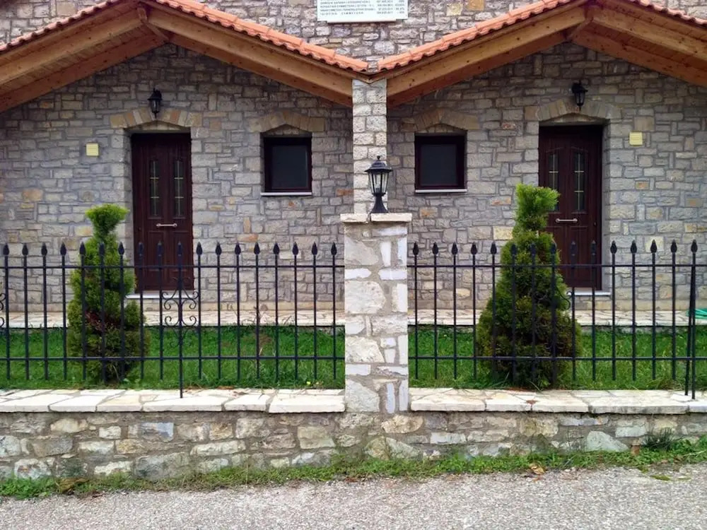 Oreini Nafpaktia Houses