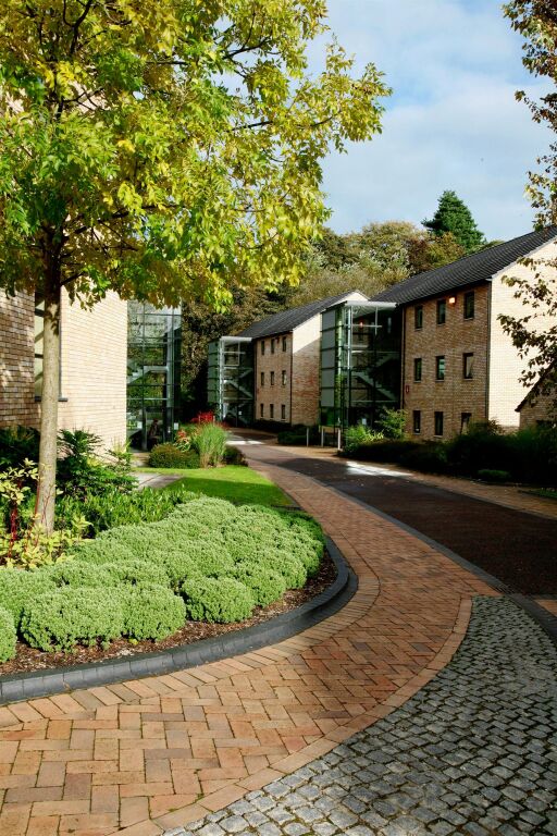 Elms Village - 0