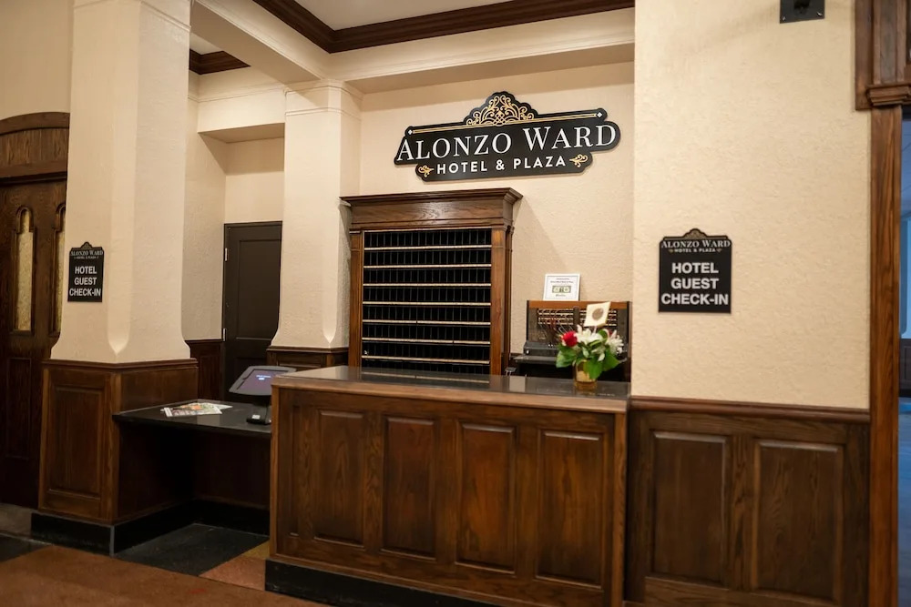 The Alonzo Ward Hotel — фото 2