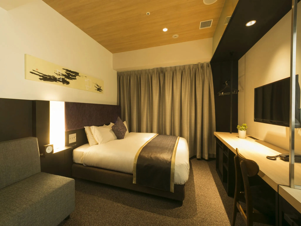 Standard Double room (full double bed)