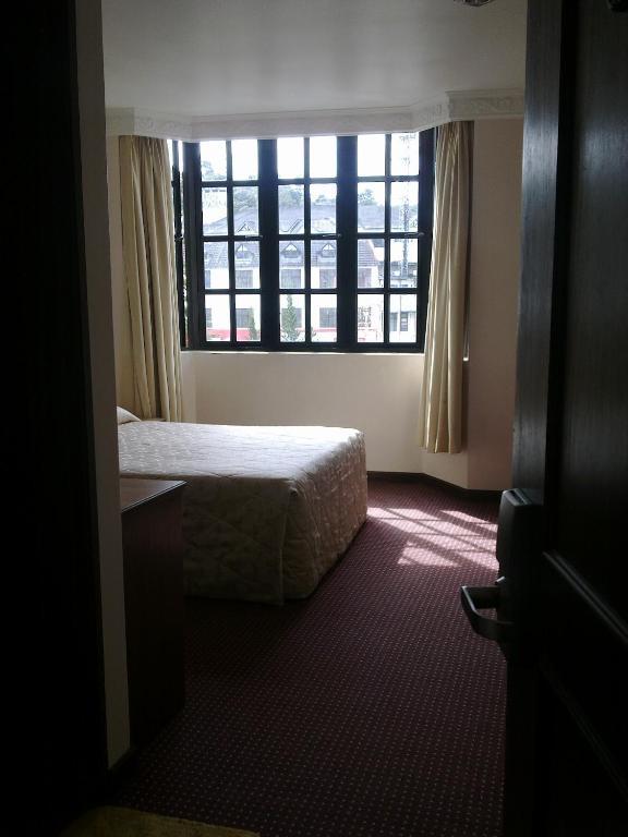 Hotel Remix