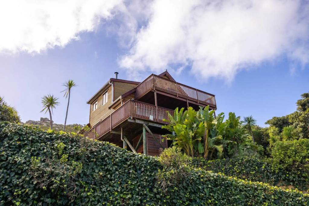 Lark House, Peaceful Mountain Home with Views over False Bay