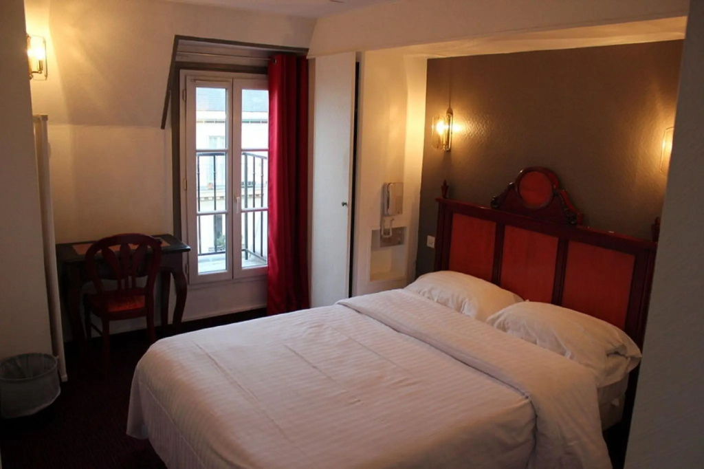 Standard Double room (full double bed)