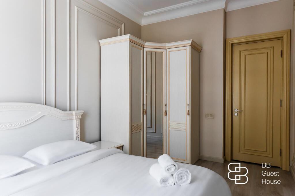 Трёхместная студия c 1 комнатой в Апартаменты BB-House Бульвар 64