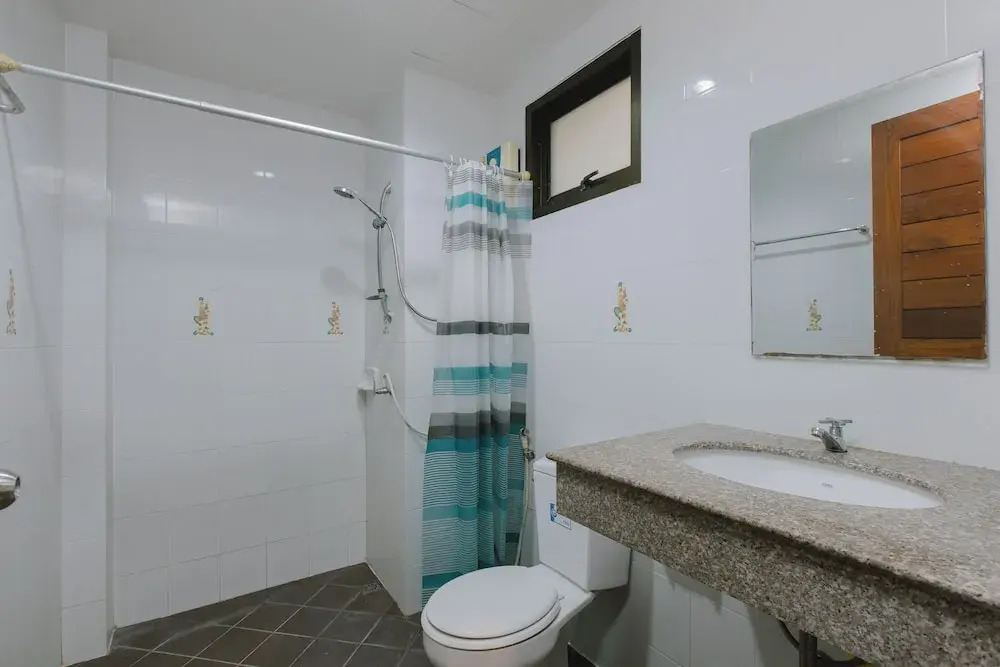 Двухместная студия с балконом двуспальная кровать в Kataonsea Bungalows