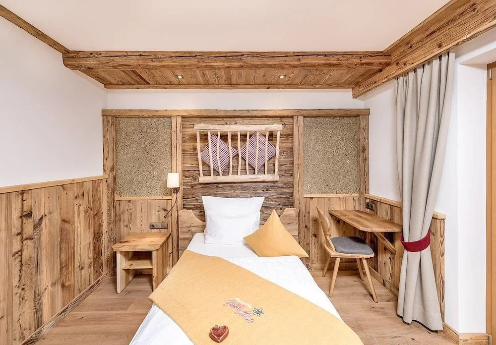 Standard Single room with balcony