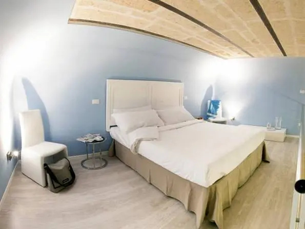 Superior Double room (full double bed)