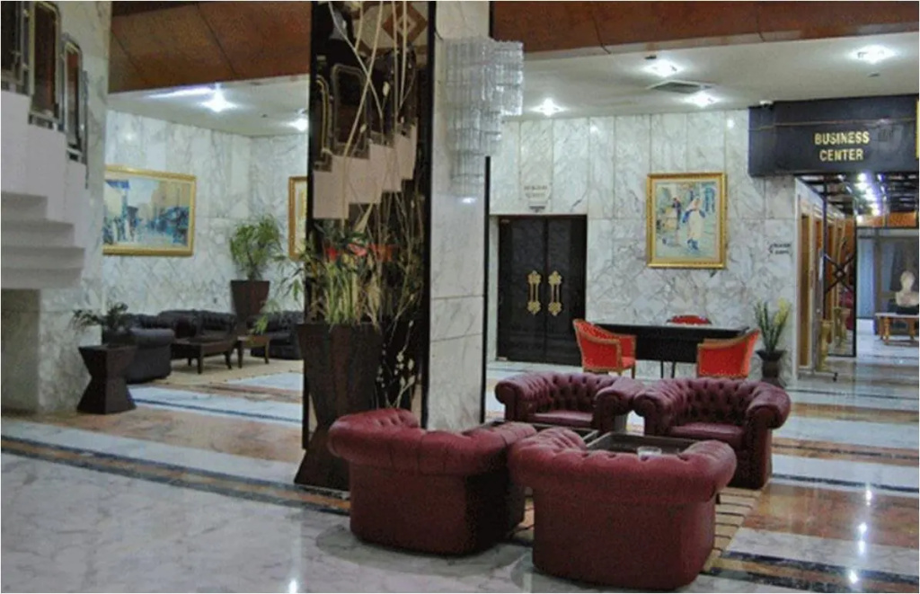 Lobby & Reception