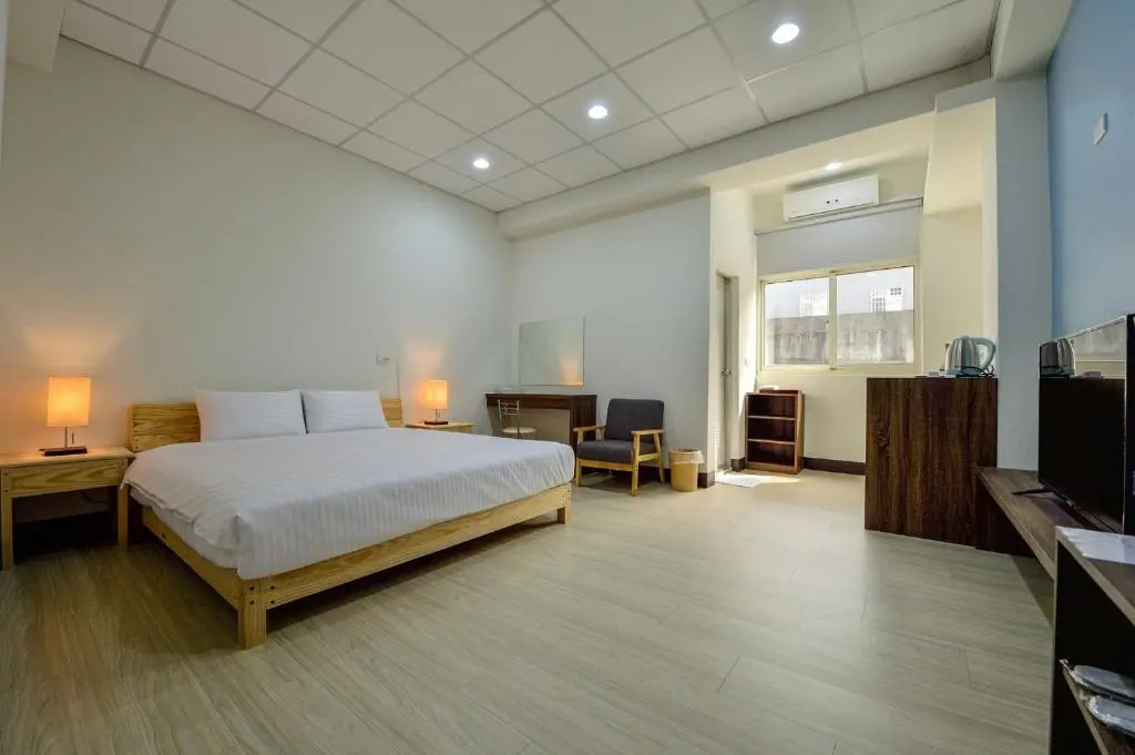 Standard Double room (full double bed)