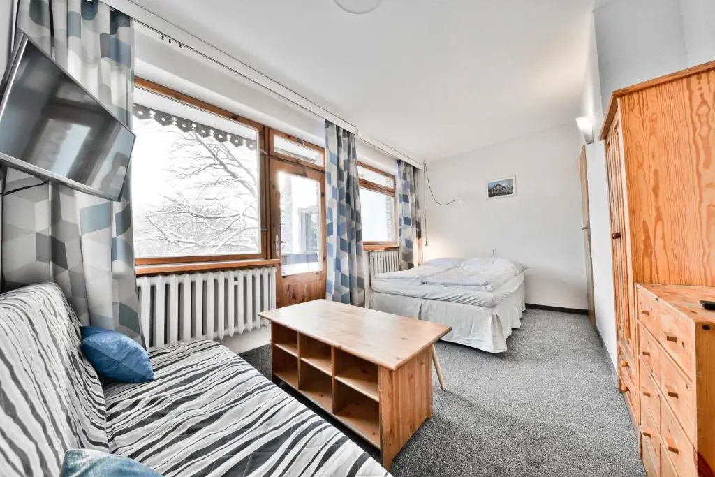Standard Triple room with mountain view