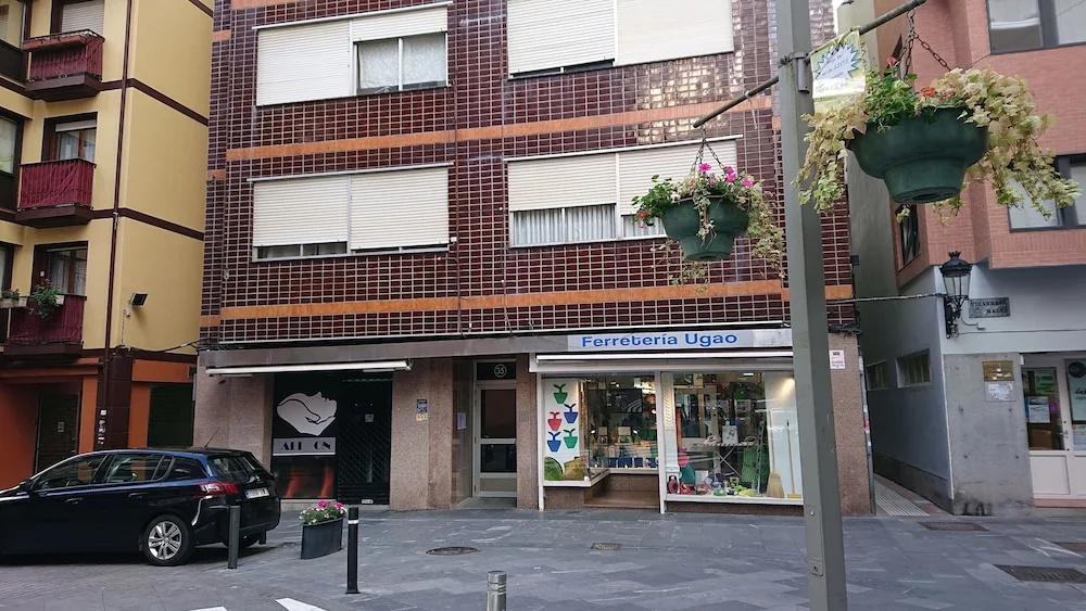 Miraballes-Ugao