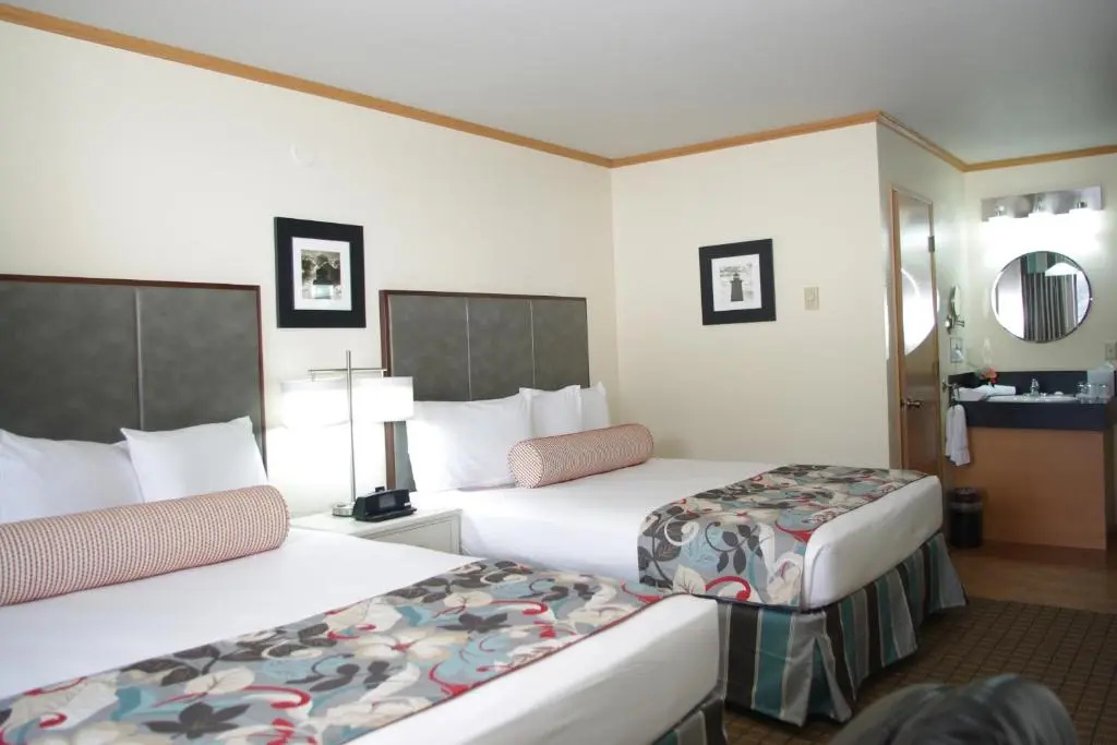 Deluxe Quadruple room with river view