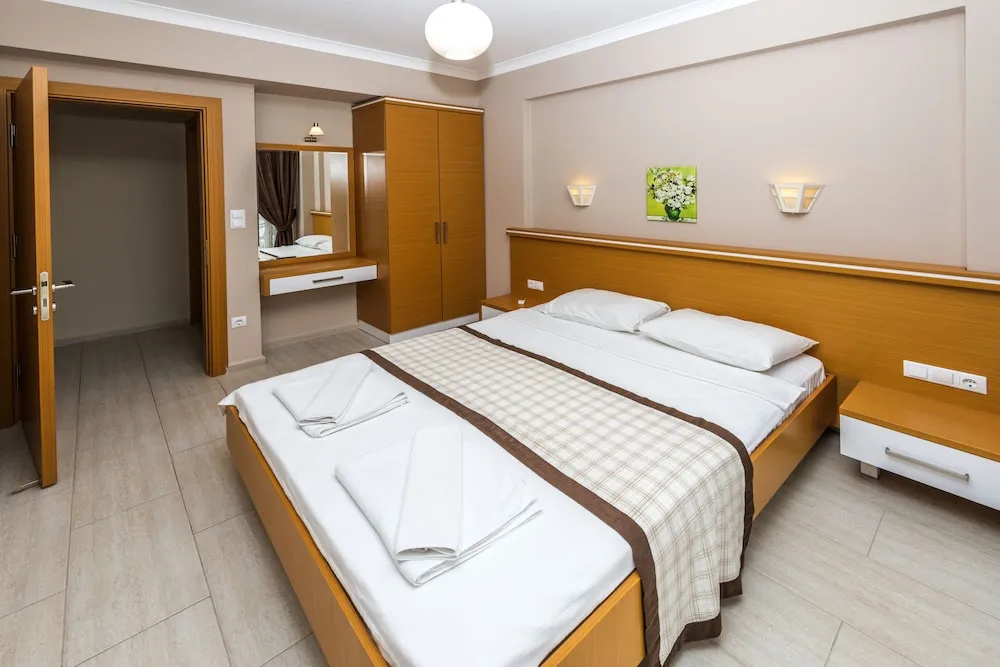 3 Bedrooms Apartment with balcony