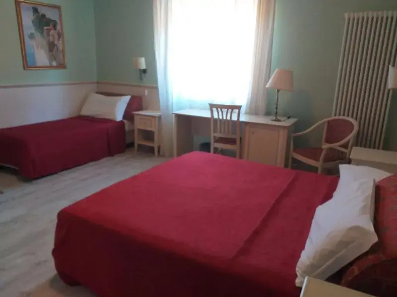 Standard Double room (twin beds)