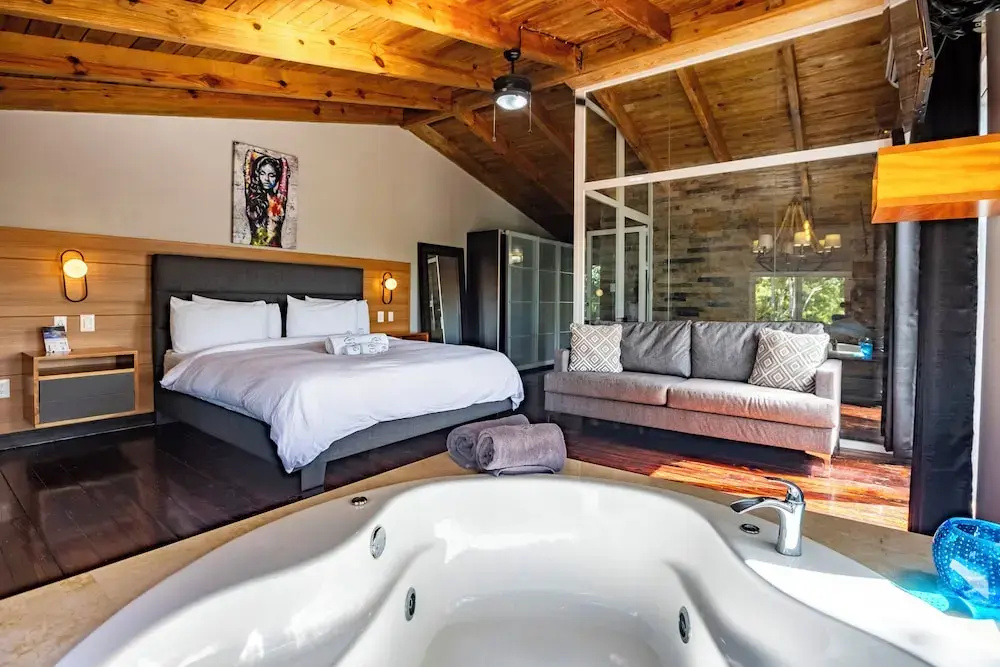 Villa Twelve27