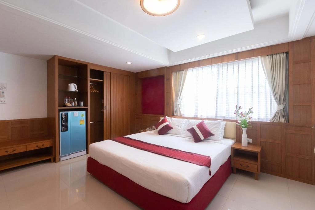 Gusto Hotel Pratunam — 3