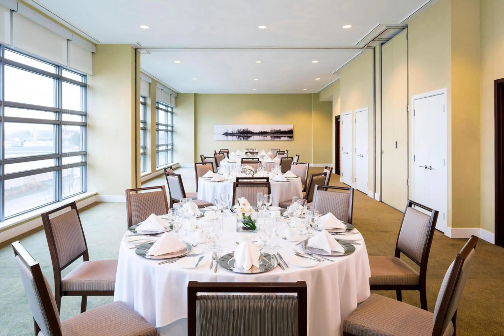 The Westin Wall Centre, Vancouver Airport - фото 22