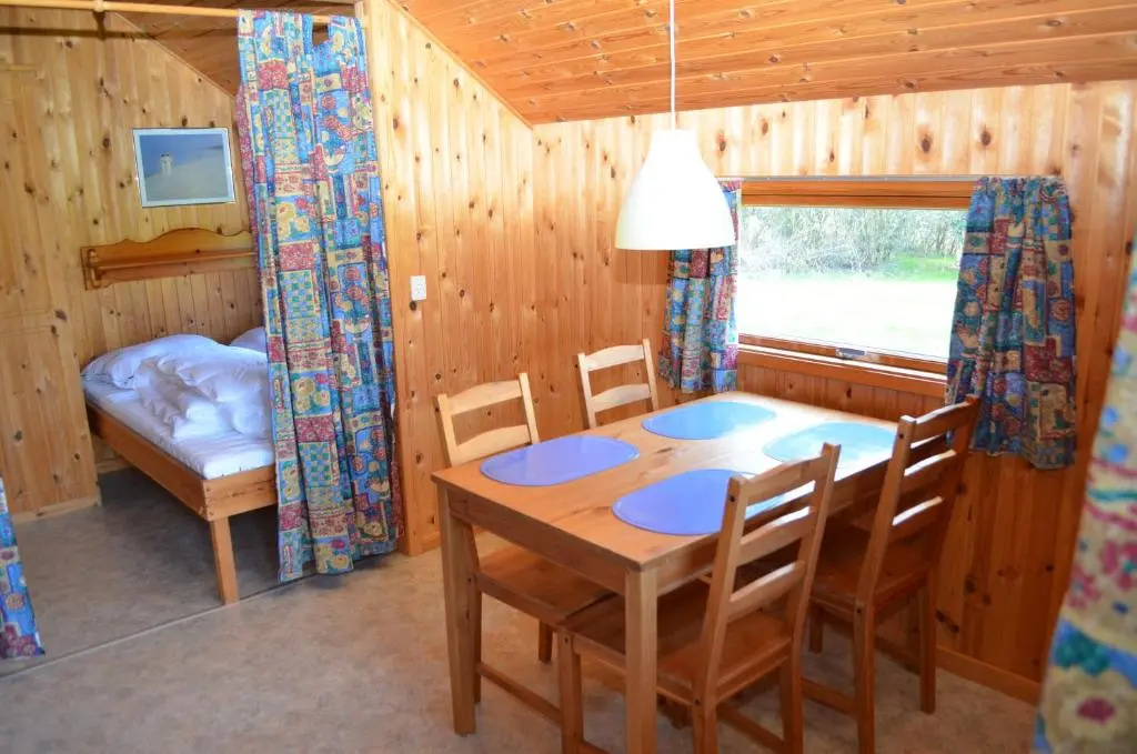 2 Bedrooms Cottage