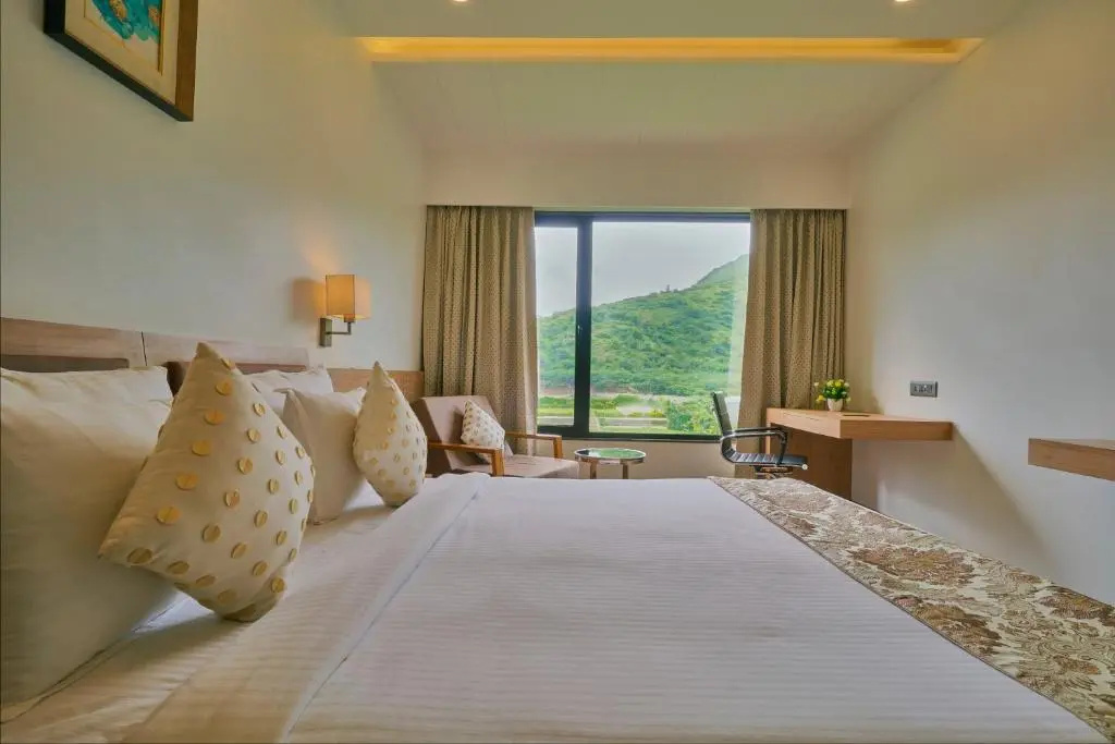 Superior Double room (full double bed)