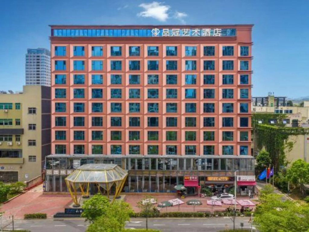 Loves Hotel