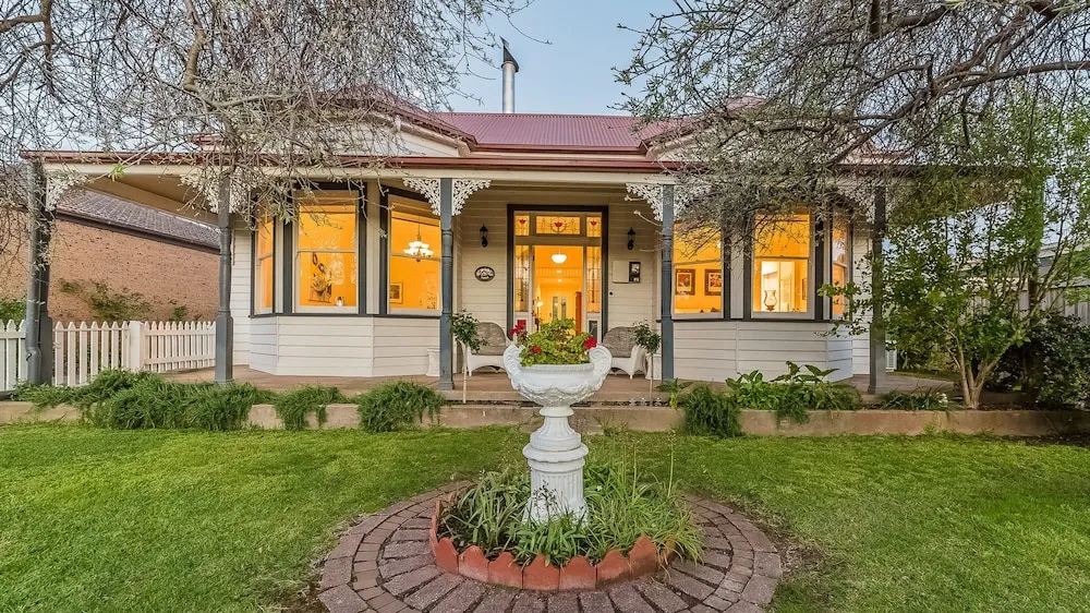 Federation At 3 Genesta In Cowes