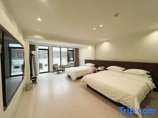 Standard Double room with balcony (twin beds)