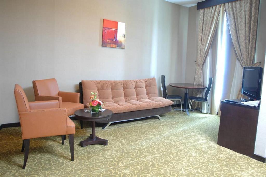 Aryana Hotel
