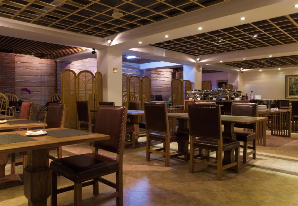 Food & Beverage