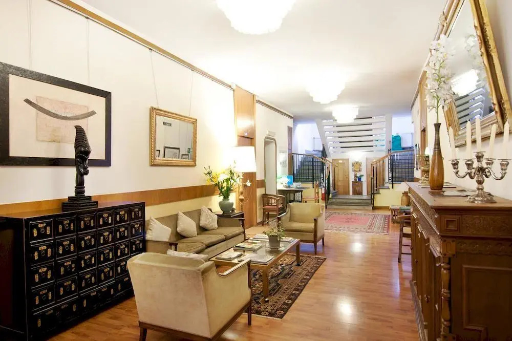 Hotel photo 2