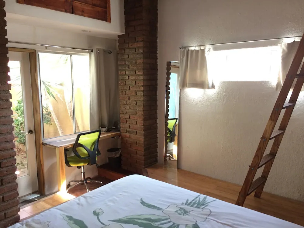 Comfort room