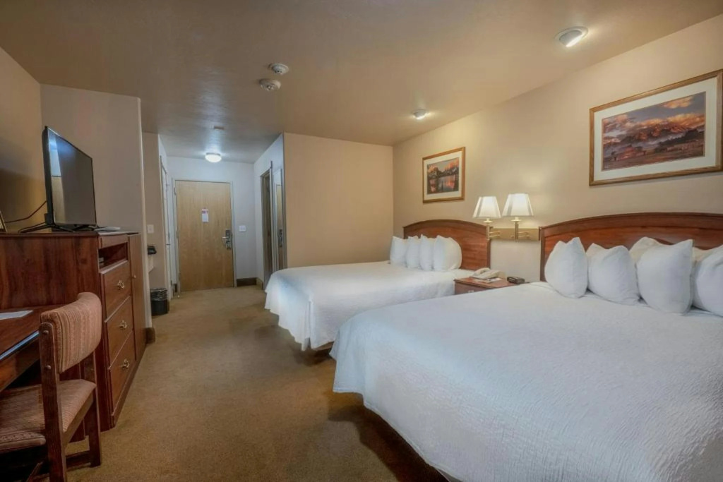 Flying Saddle Resort — 3