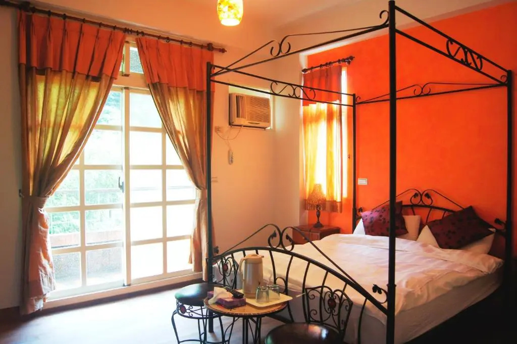 Left Bank BnB