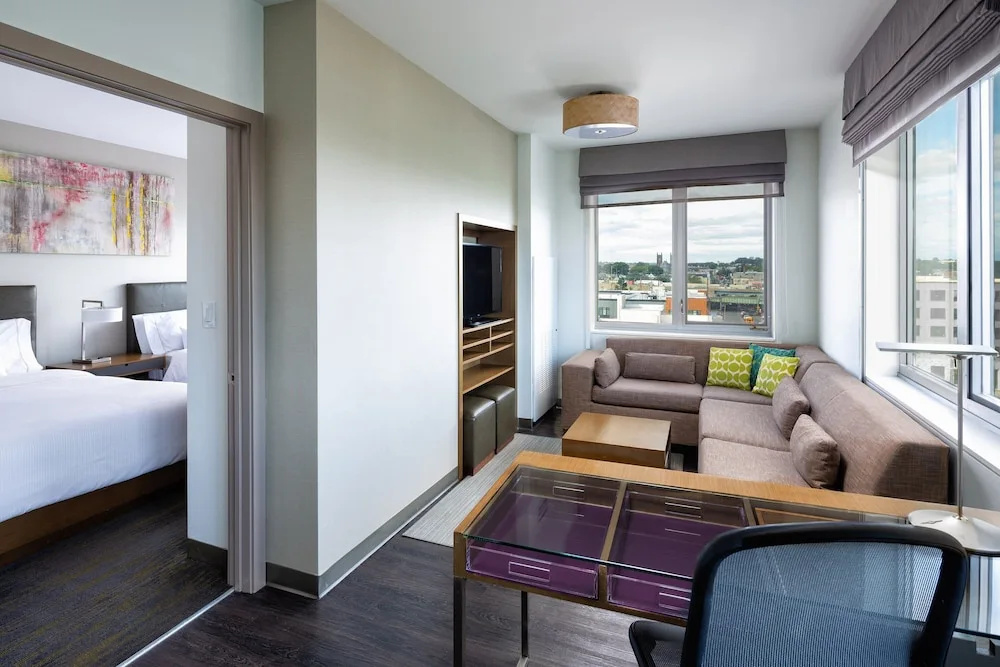 1 Bedroom Suite
