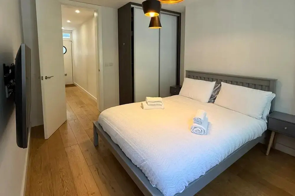 Central London Apartment With 2 Bedrooms -sleeps 6 — фото