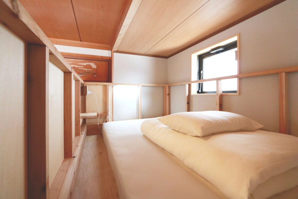 Bed in Dorm