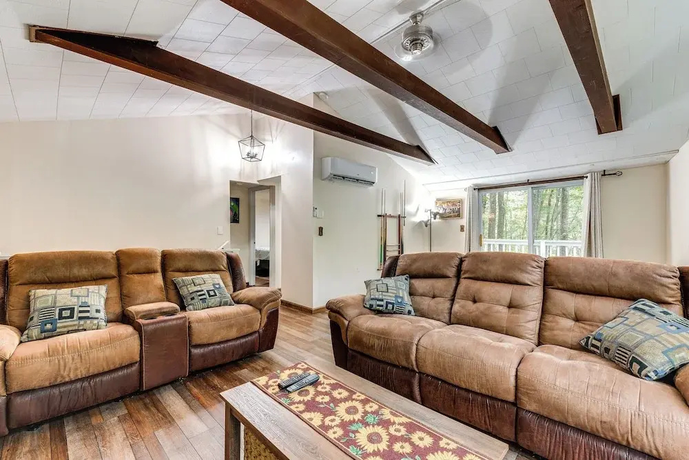 Home w/ Hot Tub & Arrowhead Lake Community Perks!