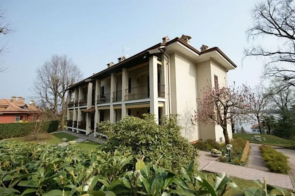 Alessia apartment in Baveno with three bedrooms and lake view