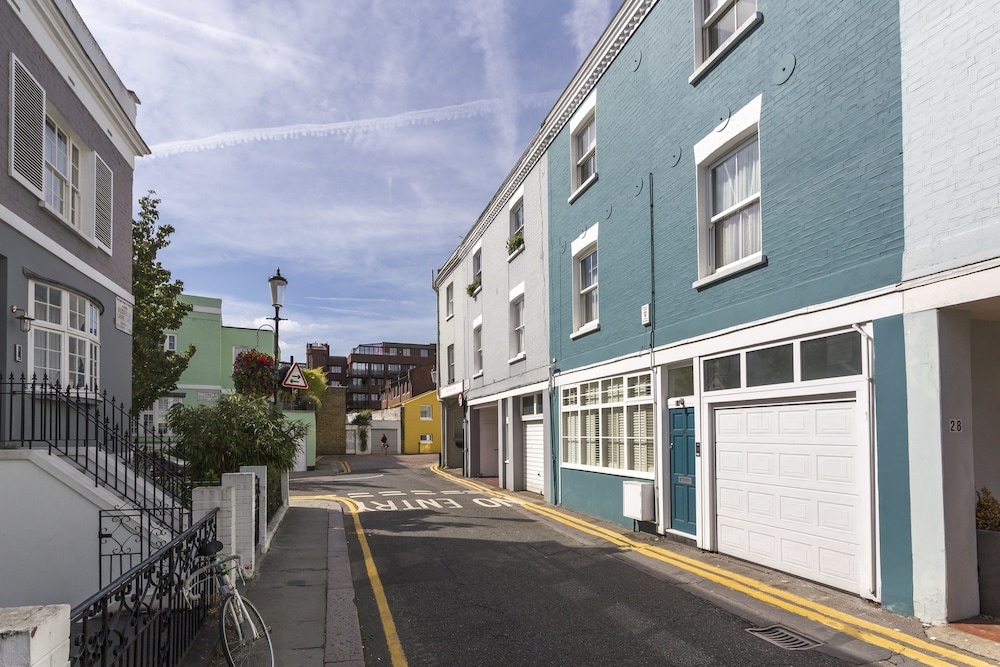 Bright Redfield Lane Gem - NG