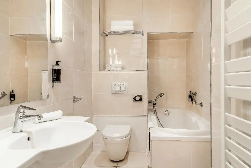 Classic Double room (full double bed)