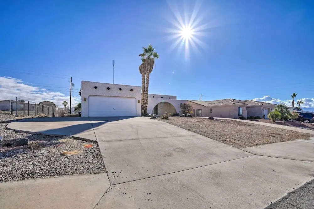3 Mi to Lake Havasu: Home w/ Patio — фото 6